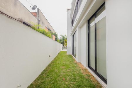 Casa à venda com 450m², 4 quartos e 2 vagas Casa à venda com 450m², 4 quartos e 2 vagasFoto 14