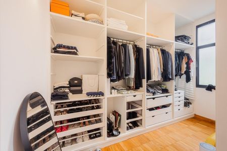 Casa à venda com 450m², 4 quartos e 2 vagas Casa à venda com 450m², 4 quartos e 2 vagasFoto 54