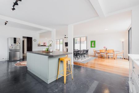 Casa à venda com 450m², 4 quartos e 2 vagas Casa à venda com 450m², 4 quartos e 2 vagasFoto 23