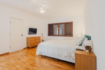 Casa à venda com 450m², 4 quartos e 2 vagas Casa à venda com 450m², 4 quartos e 2 vagasFoto 53