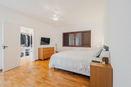 Casa à venda com 450m², 4 quartos e 2 vagas Casa à venda com 450m², 4 quartos e 2 vagasFoto 48