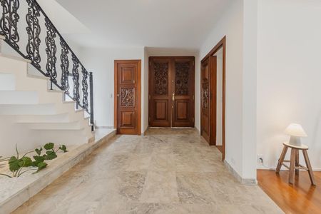 Casa à venda com 450m², 4 quartos e 2 vagas Casa à venda com 450m², 4 quartos e 2 vagasFoto 46