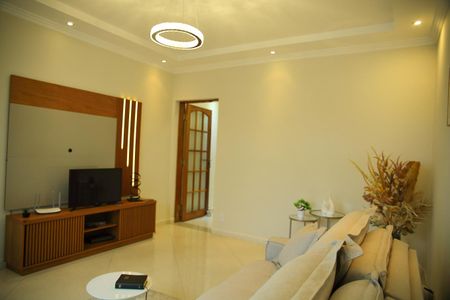 Casa à venda com 407m², 2 quartos e 2 vagasSala 