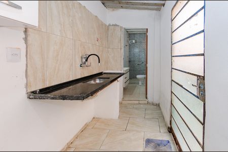 Cozinha de kitnet/studio para alugar com 1 quarto, 26m² em Aparecida, Belo Horizonte