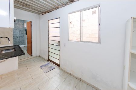 Cozinha de kitnet/studio para alugar com 1 quarto, 26m² em Aparecida, Belo Horizonte
