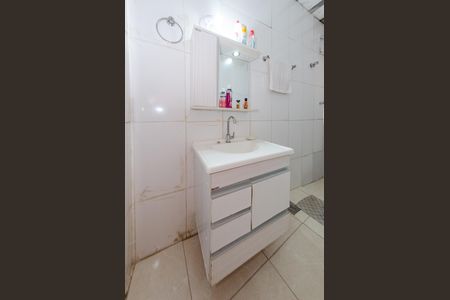 Banheiro de kitnet/studio para alugar com 1 quarto, 26m² em Aparecida, Belo Horizonte