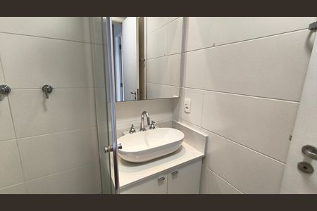 Apartamento à venda com 74m², 1 quarto e 2 vagasBanheiro