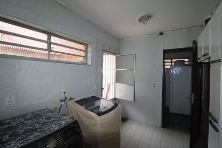 Casa à venda com 200m², 4 quartos e 1 vagaÁrea de Serviço