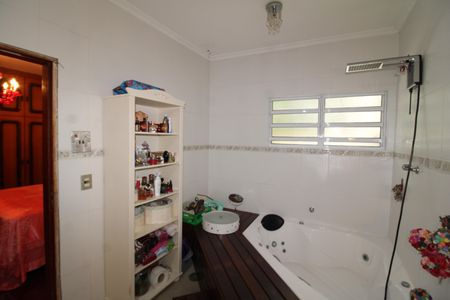 Casa à venda com 200m², 4 quartos e 1 vagaQuarto 1 - Banheiro