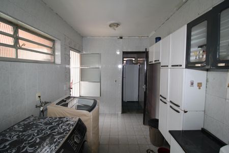 Casa à venda com 200m², 4 quartos e 1 vagaÁrea de Serviço