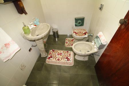 Casa à venda com 200m², 4 quartos e 1 vagaLavabo