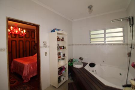 Casa à venda com 200m², 4 quartos e 1 vagaQuarto 1 - Banheiro