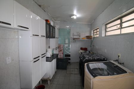 Casa à venda com 200m², 4 quartos e 1 vagaÁrea de Serviço