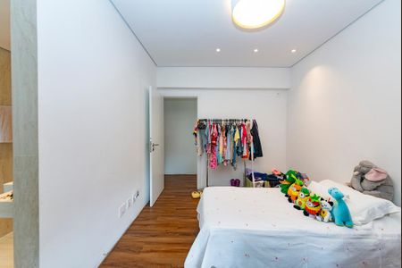 Apartamento à venda com 194m², 4 quartos e 3 vagasSemi Suíte 2