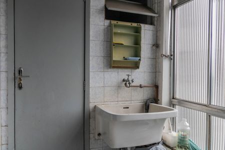 Apartamento à venda com 110m², 3 quartos e 1 vagaÁrea de Serviço