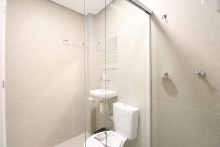 Banheiro de apartamento para alugar com 1 quarto, 26m² em Barra Funda, São Paulo