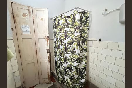 Casa à venda com 250m², 5 quartos e sem vagaBanheiro