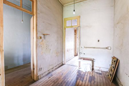 Casa à venda com 250m², 2 quartos e sem vaga