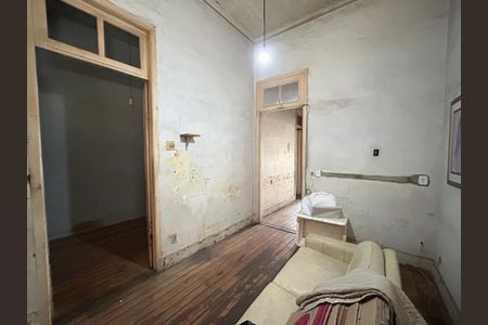 Casa à venda com 250m², 5 quartos e sem vagaSala