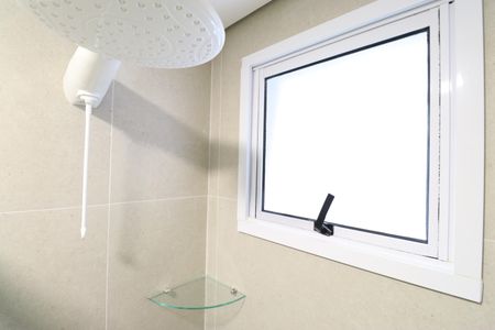 Banheiro de kitnet/studio para alugar com 1 quarto, 20m² em Barra Funda, São Paulo