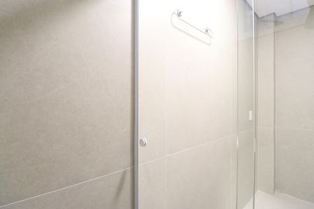 Banheiro de kitnet/studio para alugar com 1 quarto, 22m² em Barra Funda, São Paulo