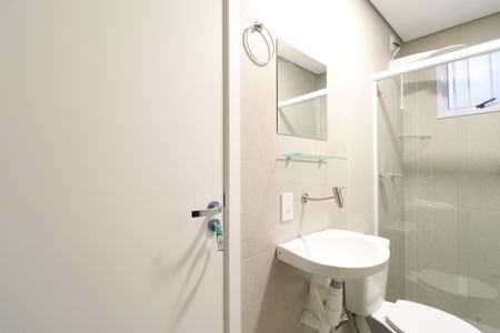 Banheiro de kitnet/studio para alugar com 1 quarto, 22m² em Barra Funda, São Paulo