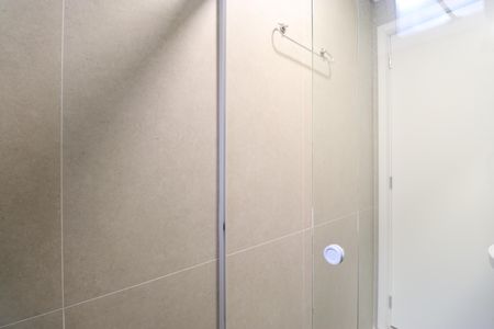 Banheiro de kitnet/studio para alugar com 1 quarto, 20m² em Barra Funda, São Paulo