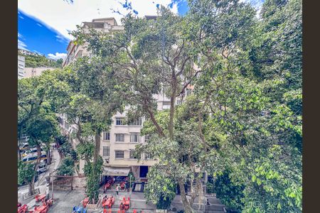 Apartamento à venda com 90m², 2 quartos e sem vaga