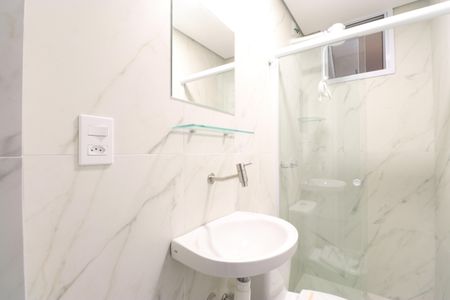 Banheiro de kitnet/studio para alugar com 1 quarto, 20m² em Barra Funda, São Paulo