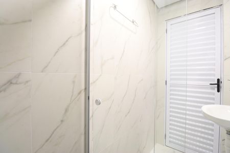 Banheiro de kitnet/studio para alugar com 1 quarto, 20m² em Barra Funda, São Paulo