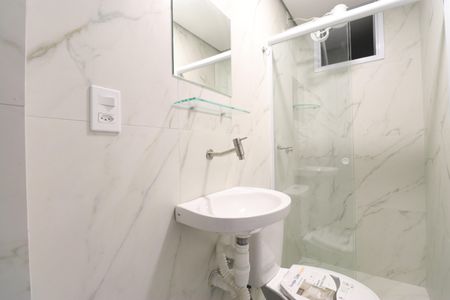 Banheiro de kitnet/studio para alugar com 1 quarto, 22m² em Barra Funda, São Paulo
