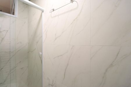 Banheiro de kitnet/studio para alugar com 1 quarto, 22m² em Barra Funda, São Paulo