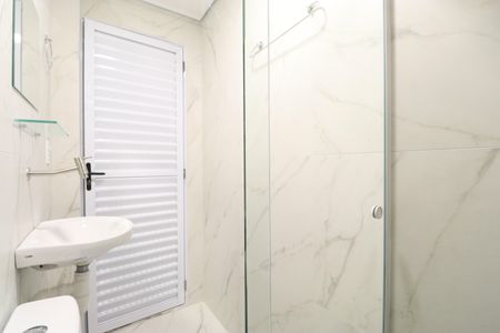 Banheiro de kitnet/studio para alugar com 1 quarto, 16m² em Barra Funda, São Paulo