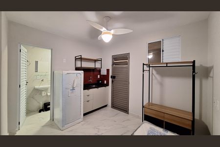 Sala/Quarto/Cozinha de kitnet/studio para alugar com 1 quarto, 16m² em Barra Funda, São Paulo