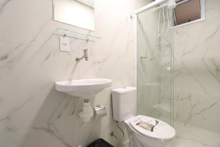 Banheiro de kitnet/studio para alugar com 1 quarto, 16m² em Barra Funda, São Paulo