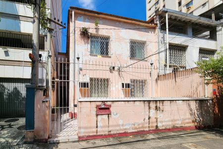 Apartamento para alugar com 55m², 2 quartos e sem vaga Apartamento para alugar com 55m², 2 quartos e sem vagaFachada