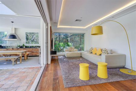 Casa à venda com 4 quartos, 490m² em Santo Amaro, São Paulo