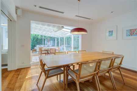 Casa à venda com 4 quartos, 490m² em Santo Amaro, São Paulo