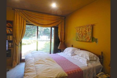 Casa à venda com 3 quartos, 300m² em Chácara Monte Alegre, São Paulo