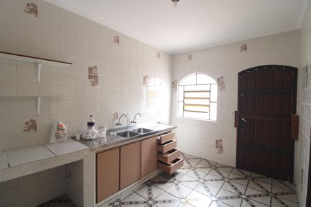 Casa para alugar com 160m², 3 quartos e 6 vagasCozinha