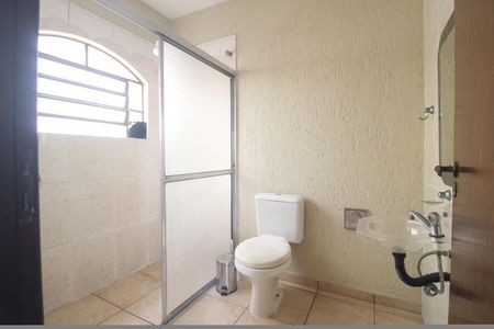 Casa para alugar com 160m², 3 quartos e 6 vagasBanheiro da suíte