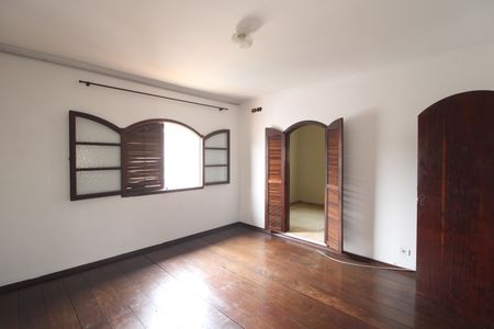 Casa para alugar com 160m², 3 quartos e 6 vagasSuíte