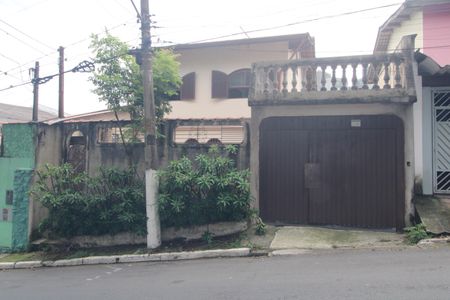 Casa para alugar com 160m², 3 quartos e 6 vagasFachada