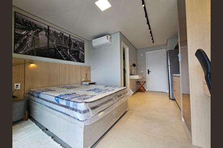 Sala/Quarto de kitnet/studio para alugar com 1 quarto, 25m² em Santo Amaro, São Paulo