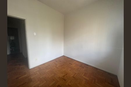 Terceiro quarto de apartamento à venda com 3 quartos, 76m² em Centro, Belo Horizonte