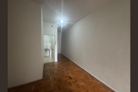 Apartamento à venda com 76m², 3 quartos e sem vagaSala