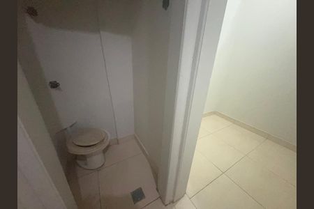 Apartamento à venda com 76m², 3 quartos e sem vagaBanho de serviço