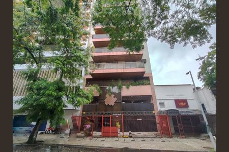 Apartamento para alugar com 98m², 2 quartos e 1 vagaFachada e portaria