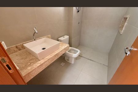 Banheiro de apartamento para alugar com 1 quarto, 49m² em Parque Amazonia, Goiânia