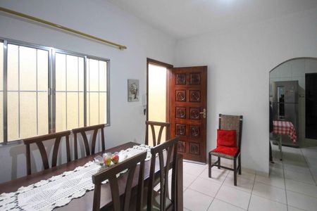 Casa à venda com 150m², 4 quartos e 1 vaga